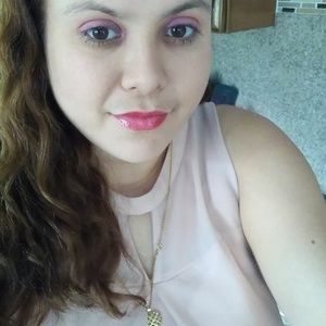 Meet your Posher, Mayra